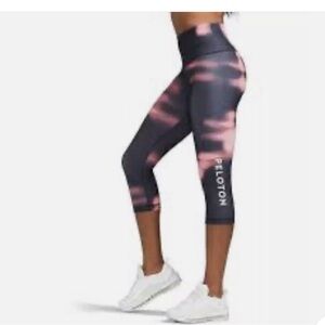 With" Peloton Crop-Gray & pink-Size (M)